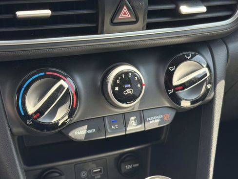 Used 2020 Hyundai Kona SEL FWD image 23