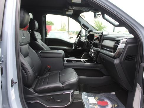 New 2026 Ford F350 Platinum w/ Tremor Off-Road Package AWD/4WD image 16