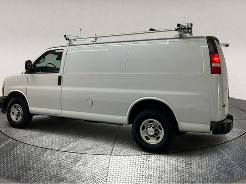 Used 2020 Chevrolet Express 3500 w/ Driver Convenience Package image 5