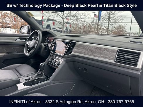 Used 2022 Volkswagen Atlas Cross Sport SE image 22