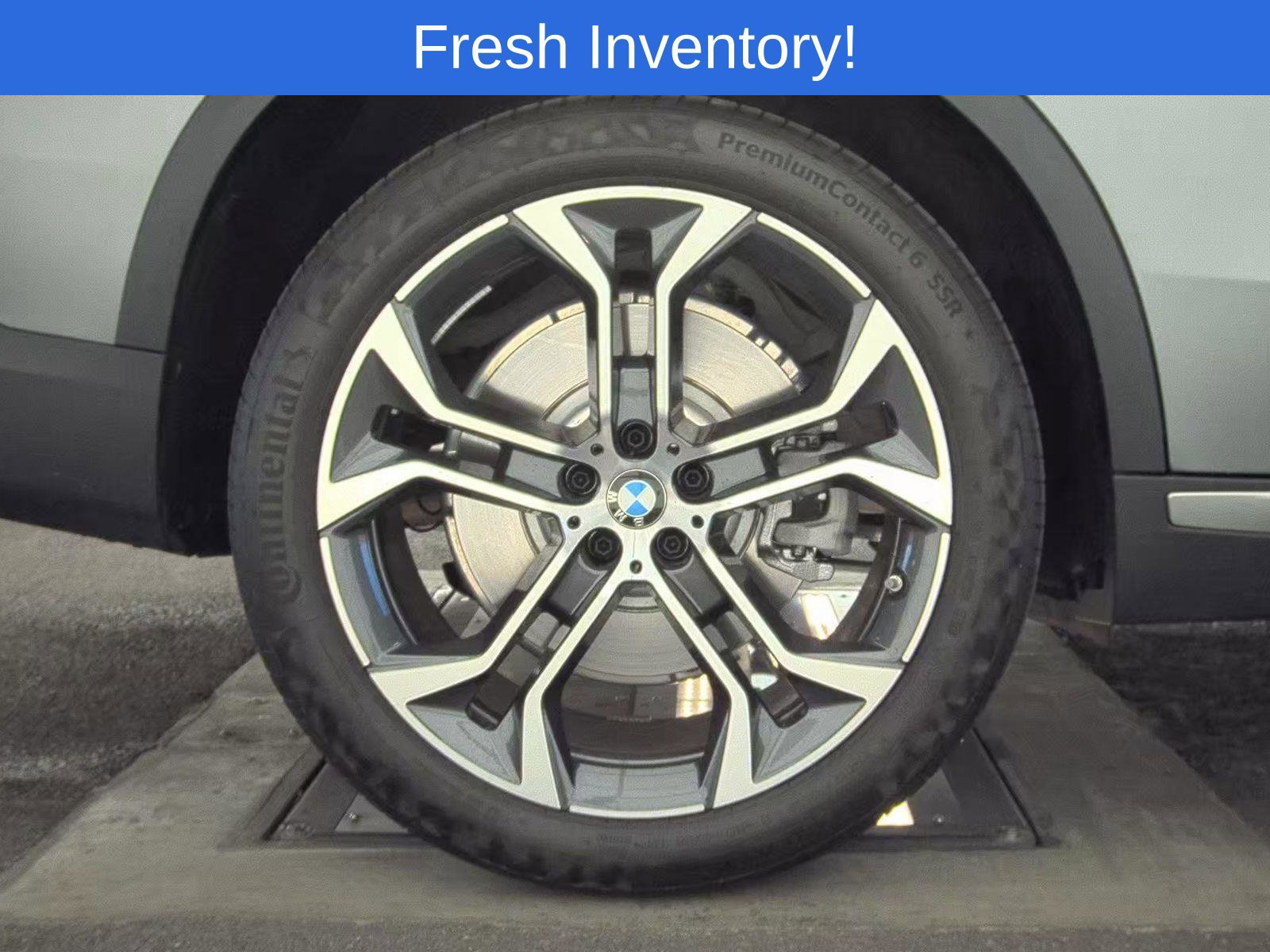 Used 2026 BMW X5 xDrive50e AWD/4WD image 11