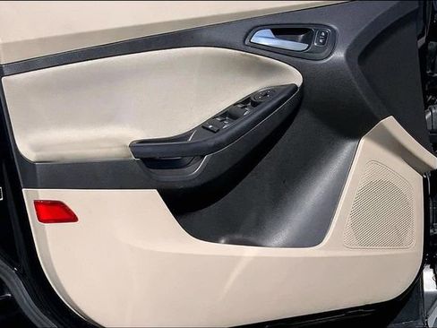 Used 2018 Ford Focus SE image 22