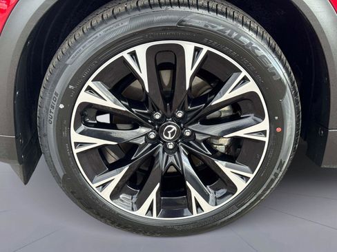 Used 2024 MAZDA CX-90 Plug-In Hybrid w/ Premium Plus image 10