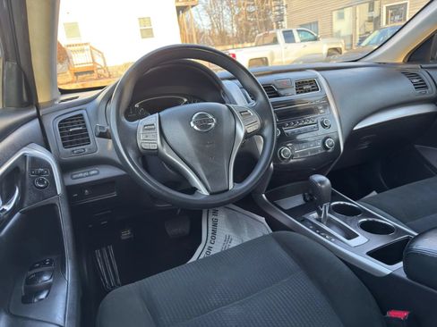 Used 2015 Nissan Altima 2.5 S w/ Power Driver Seat Package FWD image 29