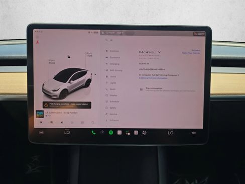 Used 2022 Tesla Model Y Long Range AWD/4WD image 14