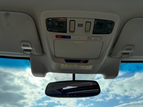 Used 2016 Subaru Legacy 3.6R Limited image 19