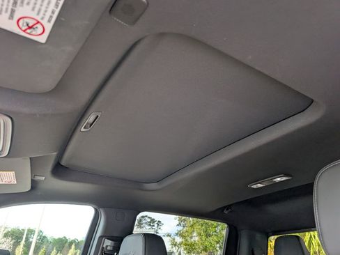 Used 2023 Chevrolet Silverado 2500 High Country w/ Z71 Off-Road Package image 43