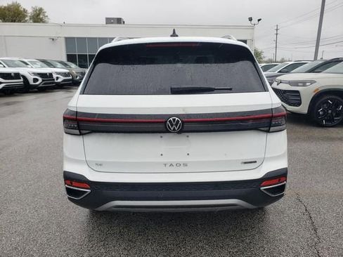 New 2026 Volkswagen Taos SE AWD/4WD image 5