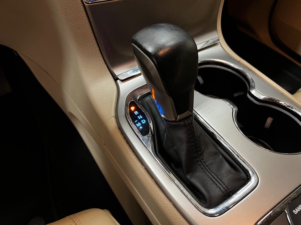 Used 2019 Jeep Grand Cherokee Limited AWD/4WD image 36