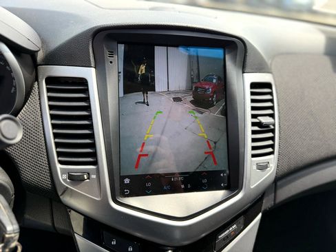 Used 2012 Chevrolet Cruze Eco image 3