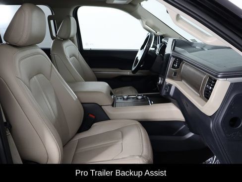 Used 2023 Ford Expedition Limited AWD/4WD image 19