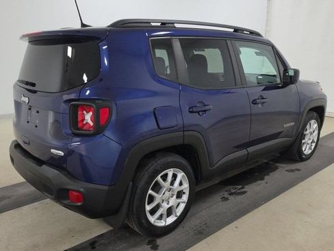 Used 2021 Jeep Renegade Latitude w/ Sun & Sound Group FWD image 3