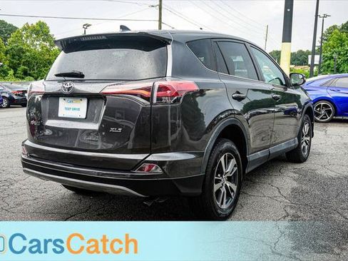 Used 2018 Toyota RAV4 XLE FWD image 15