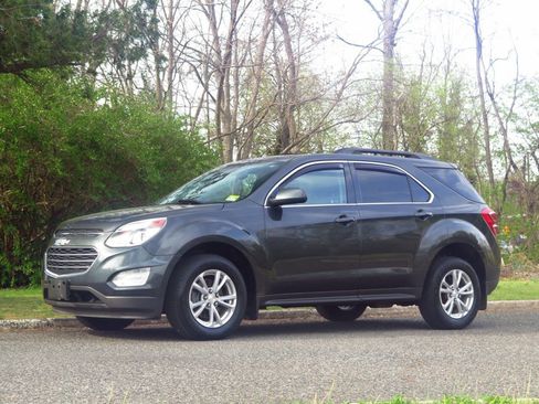 Used 2017 Chevrolet Equinox LT w/ Convenience Package image 1