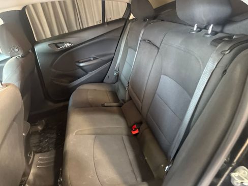Used 2018 Chevrolet Cruze LT w/ Convenience Package FWD image 18