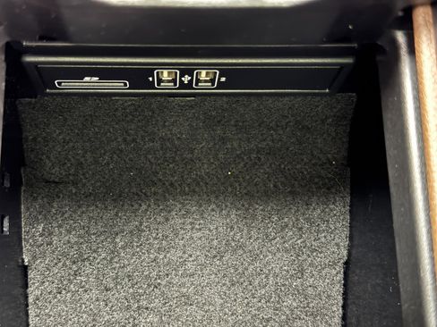 Used 2019 Mercedes-Benz E 300 w/ Premium 1 Package image 28