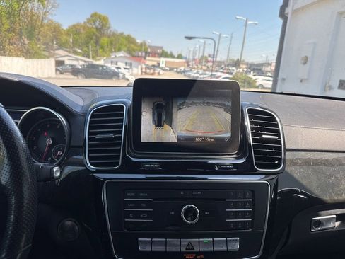 Used 2017 Mercedes-Benz GLS 450 4MATIC image 4