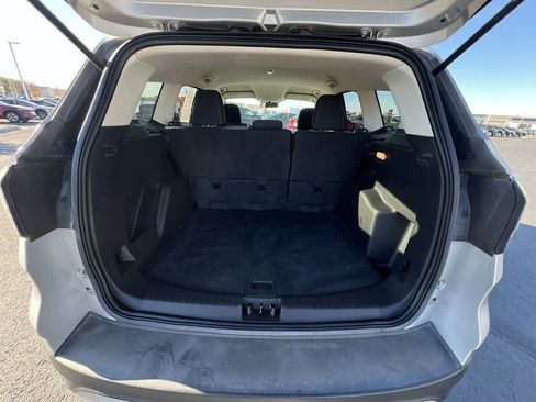 Used 2018 Ford Escape SE image 24