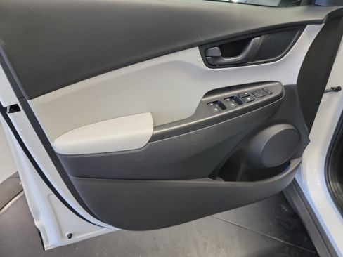 Used 2023 Hyundai Kona SEL FWD image 13