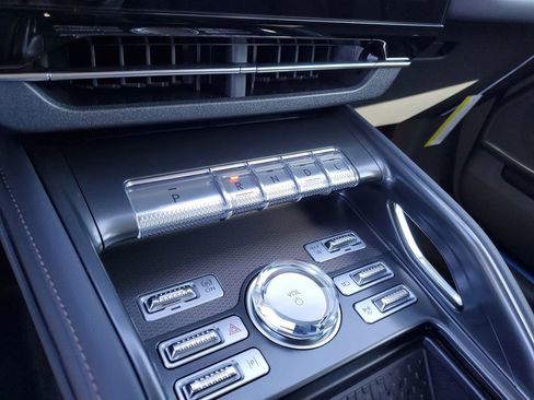 New 2026 Lincoln Nautilus Premier AWD/4WD image 30