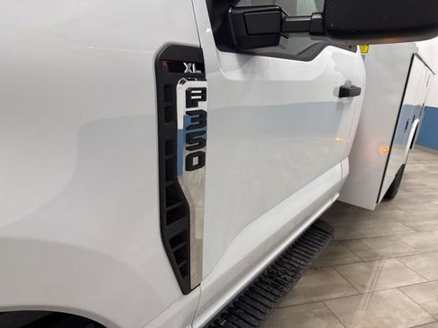 New 2025 Ford F350 XL w/ XL Chrome Package image 38