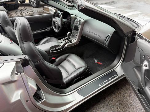 Used 2007 Chevrolet Corvette Convertible w/ Preferred Equipment Group image 23
