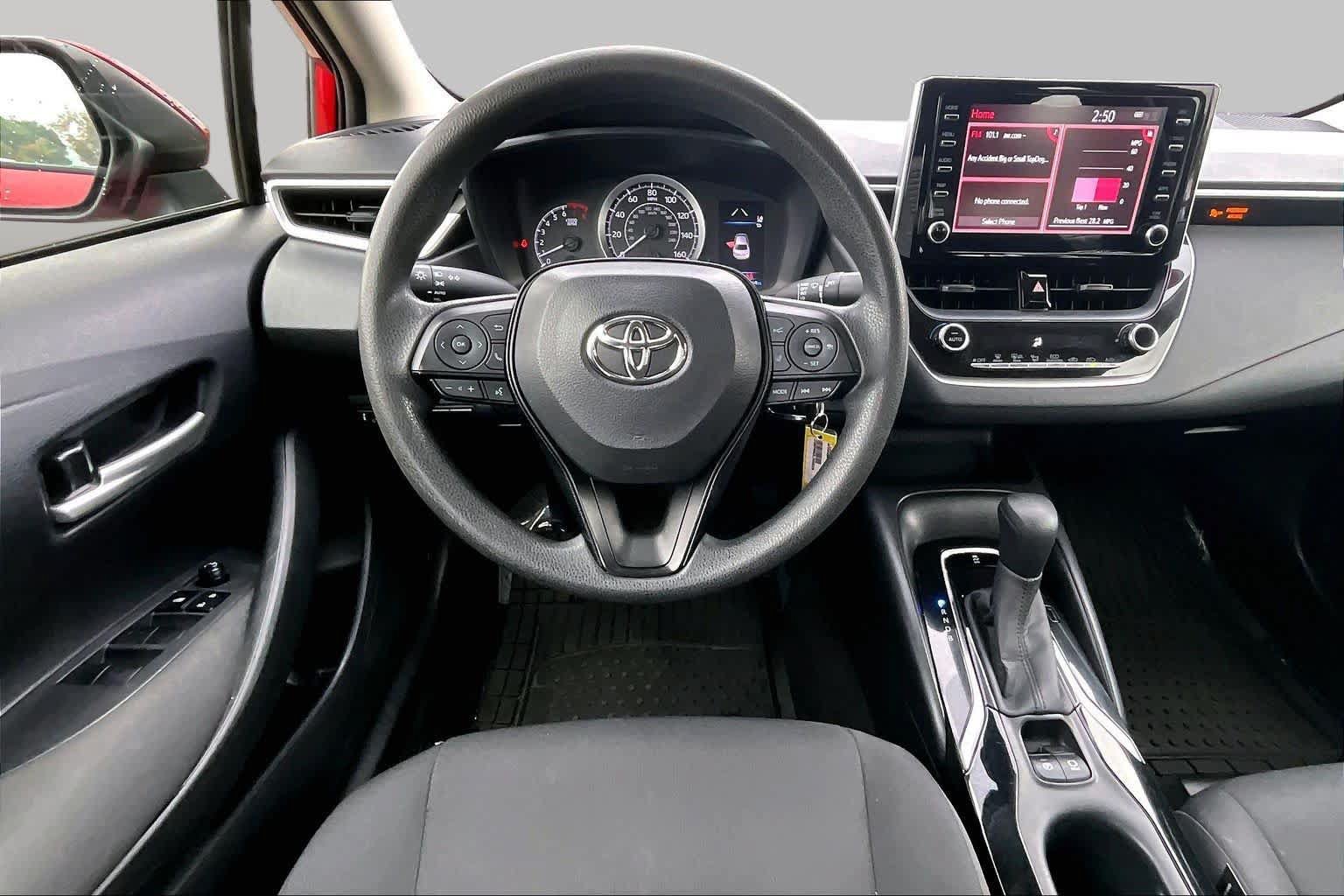 Used 2020 Toyota Corolla LE FWD image 5
