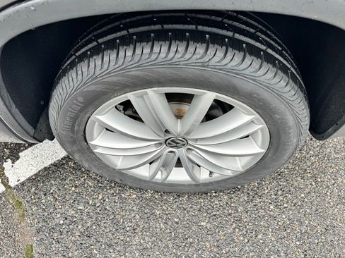 Used 2015 Volkswagen Tiguan SEL FWD image 8