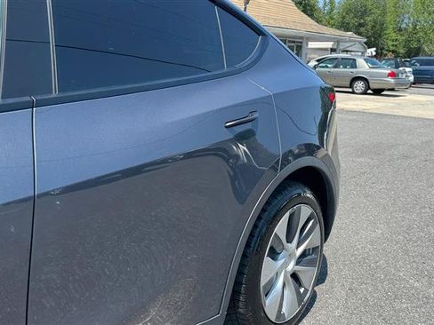 Used 2021 Tesla Model Y Long Range AWD/4WD image 14