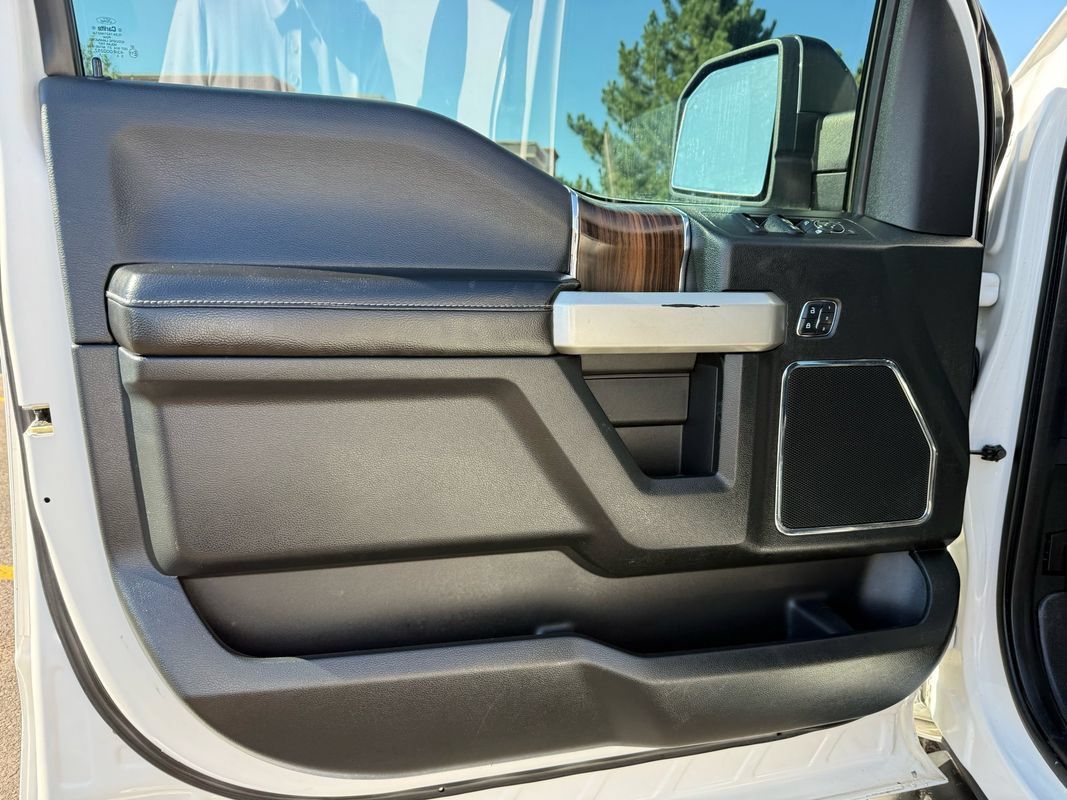 Used 2016 Ford F150 Lariat w/ Equipment Group 502A Luxury AWD/4WD image 14