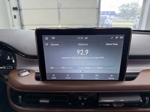 Used 2023 Lincoln Aviator Reserve w/ Jet Appearance Package AWD/4WD image 18