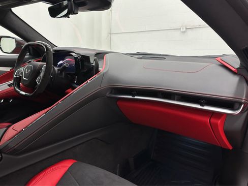 Used 2025 Chevrolet Corvette Z06 RWD image 14