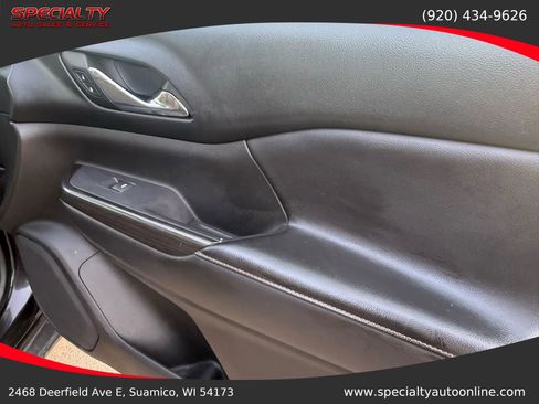 Used 2017 GMC Acadia SLE w/ Driver Alert Package I image 33