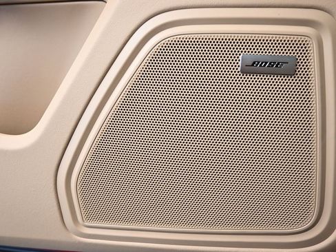 New 2026 Porsche Macan image 17