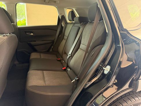 Used 2025 Nissan Rogue SV FWD image 22