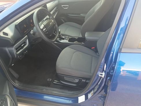 Used 2025 Kia K4 FWD image 4