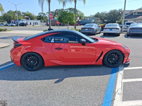 Used 2023 Toyota GR86 Premium RWD image 4