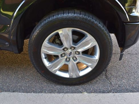 Used 2018 Ford F150 Platinum w/ Equipment Group 701A Luxury image 32