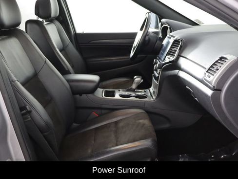 Used 2020 Jeep Grand Cherokee Altitude AWD/4WD image 18