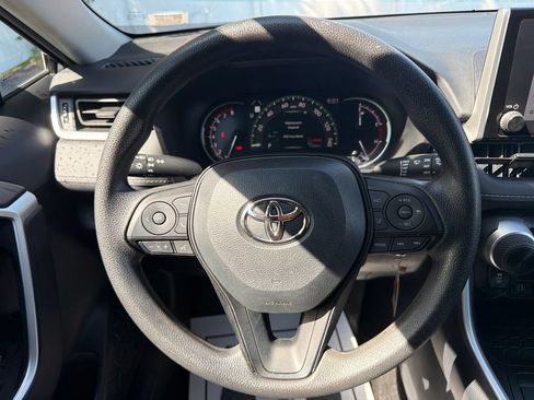 Used 2025 Toyota RAV4 LE AWD/4WD image 17