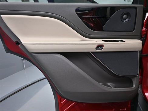 Used 2021 Lincoln Aviator Reserve w/ Equipment Group 201A image 14