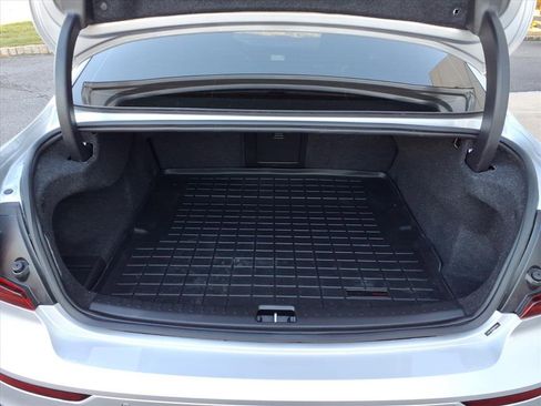 Used 2022 Volvo S60 B5 Momentum w/ Premium Package image 18