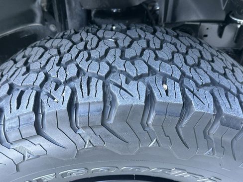 Used 2021 Jeep Wrangler Unlimited Rubicon w/ Xtreme Recon 35" Tire Package image 24