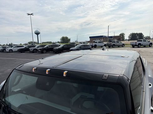 Used 2025 GMC Hummer EV 3X AWD/4WD image 14