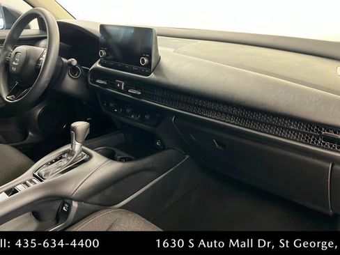 Used 2023 Honda HR-V LX image 24