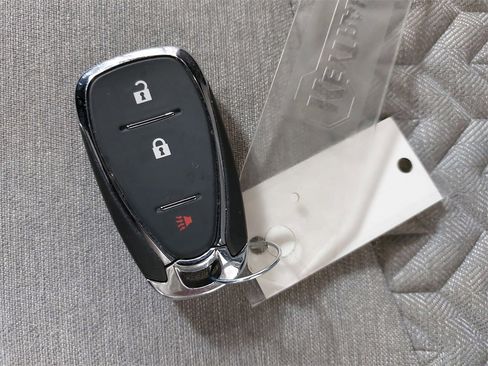 Used 2023 Chevrolet Equinox LS w/ LS Convenience Package image 38