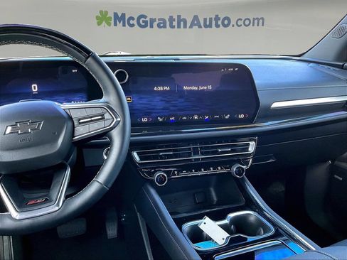 Used 2025 Chevrolet Traverse Z71 w/ Enhanced Driving Package AWD/4WD image 11