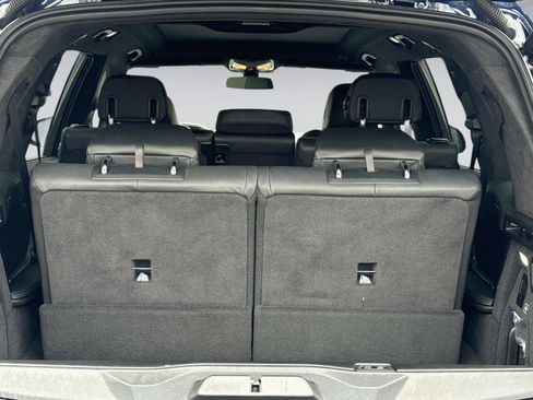 Used 2022 BMW X7 xDrive40i w/ M Sport Package image 12