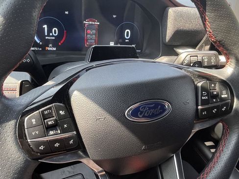 Used 2025 Ford Explorer ST AWD/4WD image 19