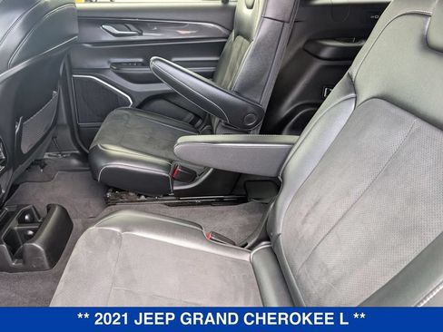 Used 2021 Jeep Grand Cherokee L Laredo AWD/4WD image 17